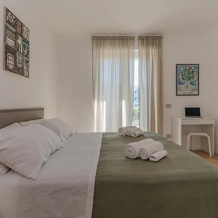 Appartamento Blu 2b At *