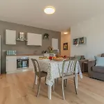 Appartement Blu 2b At *
