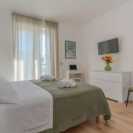 Apartment Blu 2b At